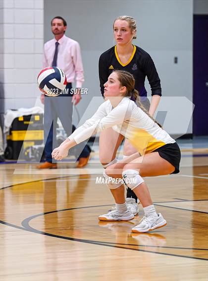 Thumbnail 3 in St. Joseph Catholic vs Covenant Christian photogallery.