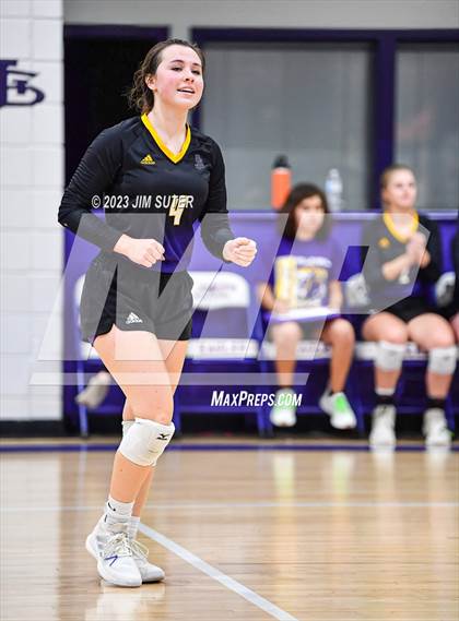 Thumbnail 3 in St. Joseph Catholic vs Covenant Christian photogallery.