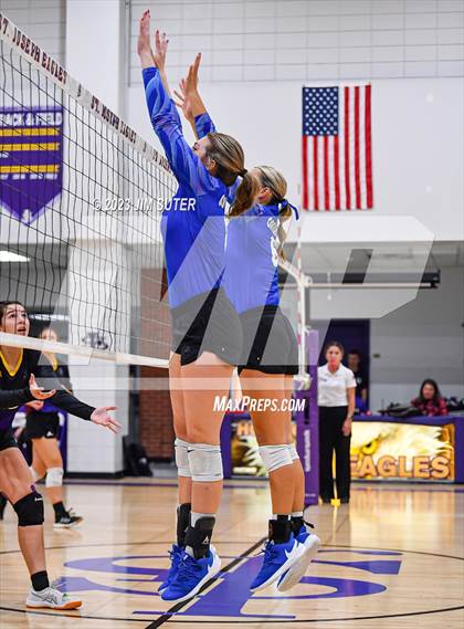 Thumbnail 2 in St. Joseph Catholic vs Covenant Christian photogallery.