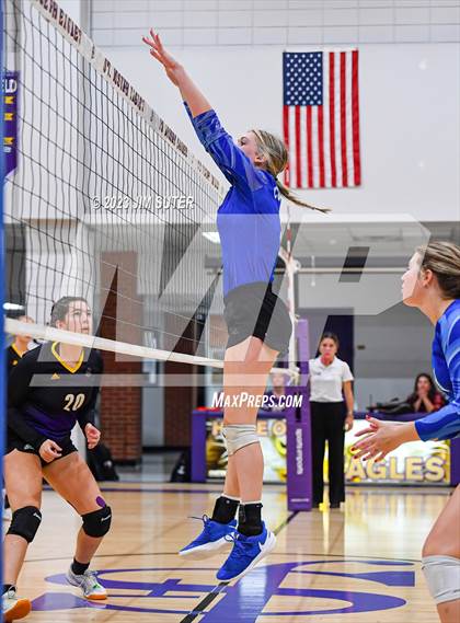 Thumbnail 3 in St. Joseph Catholic vs Covenant Christian photogallery.