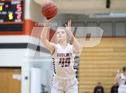 Thumbnail 2 in Chillicothe vs Waverly (OHSAA D2 Sectional Playoff) photogallery.