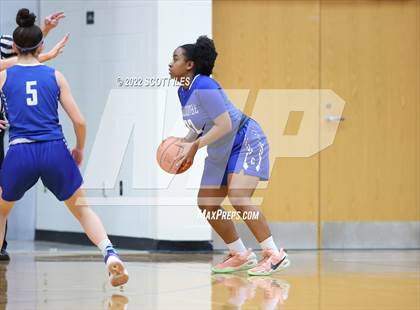 Thumbnail 1 in Chillicothe vs Waverly (OHSAA D2 Sectional Playoff) photogallery.