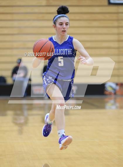 Thumbnail 3 in Chillicothe vs Waverly (OHSAA D2 Sectional Playoff) photogallery.