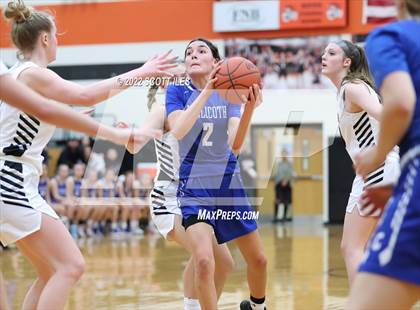 Thumbnail 2 in Chillicothe vs Waverly (OHSAA D2 Sectional Playoff) photogallery.