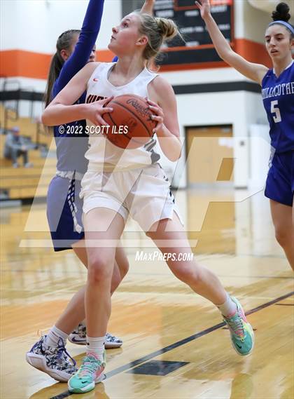 Thumbnail 1 in Chillicothe vs Waverly (OHSAA D2 Sectional Playoff) photogallery.