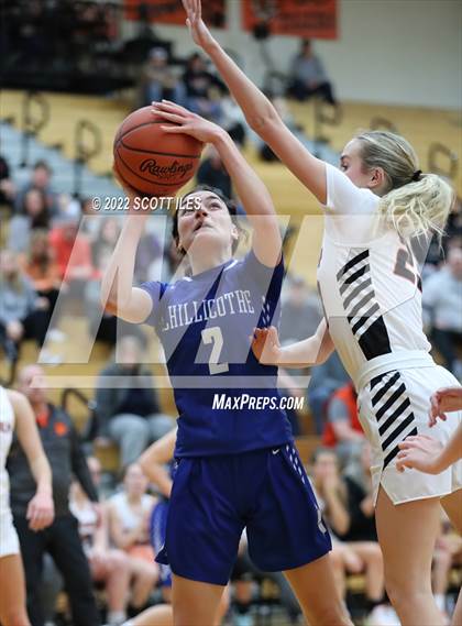 Thumbnail 3 in Chillicothe vs Waverly (OHSAA D2 Sectional Playoff) photogallery.