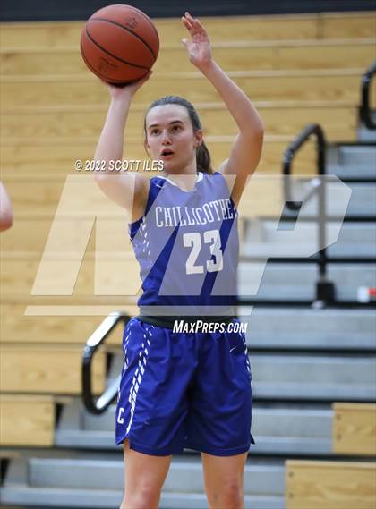 Thumbnail 1 in Chillicothe vs Waverly (OHSAA D2 Sectional Playoff) photogallery.