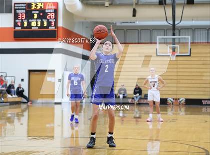 Thumbnail 3 in Chillicothe vs Waverly (OHSAA D2 Sectional Playoff) photogallery.