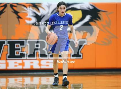 Thumbnail 2 in Chillicothe vs Waverly (OHSAA D2 Sectional Playoff) photogallery.