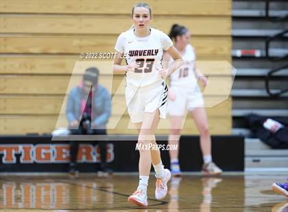 Thumbnail 3 in Chillicothe vs Waverly (OHSAA D2 Sectional Playoff) photogallery.