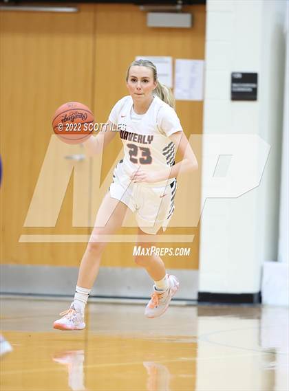 Thumbnail 2 in Chillicothe vs Waverly (OHSAA D2 Sectional Playoff) photogallery.