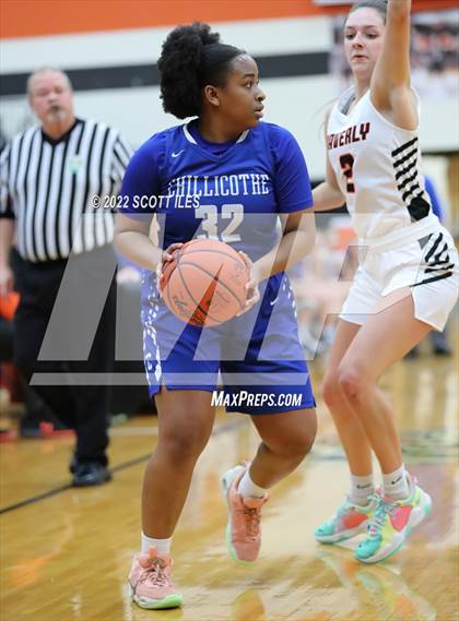 Thumbnail 3 in Chillicothe vs Waverly (OHSAA D2 Sectional Playoff) photogallery.