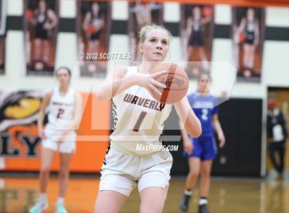 Thumbnail 3 in Chillicothe vs Waverly (OHSAA D2 Sectional Playoff) photogallery.