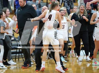 Thumbnail 3 in Chillicothe vs Waverly (OHSAA D2 Sectional Playoff) photogallery.