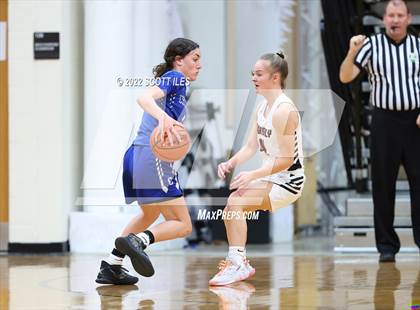 Thumbnail 2 in Chillicothe vs Waverly (OHSAA D2 Sectional Playoff) photogallery.