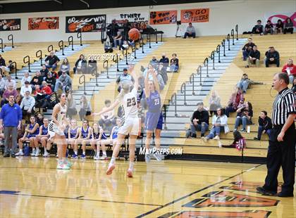 Thumbnail 1 in Chillicothe vs Waverly (OHSAA D2 Sectional Playoff) photogallery.