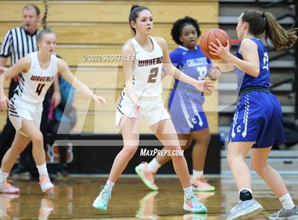 Thumbnail 2 in Chillicothe vs Waverly (OHSAA D2 Sectional Playoff) photogallery.