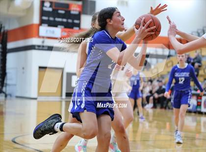 Thumbnail 2 in Chillicothe vs Waverly (OHSAA D2 Sectional Playoff) photogallery.