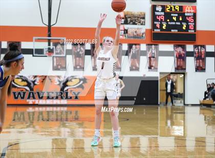 Thumbnail 2 in Chillicothe vs Waverly (OHSAA D2 Sectional Playoff) photogallery.