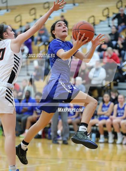 Thumbnail 3 in Chillicothe vs Waverly (OHSAA D2 Sectional Playoff) photogallery.