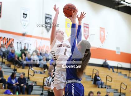 Thumbnail 3 in Chillicothe vs Waverly (OHSAA D2 Sectional Playoff) photogallery.