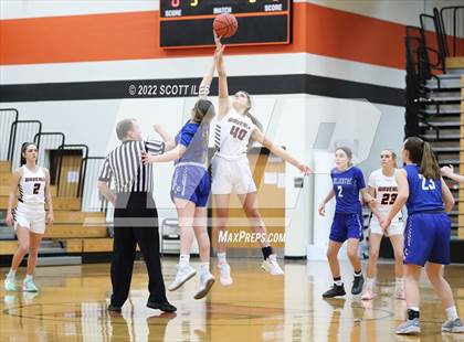 Thumbnail 2 in Chillicothe vs Waverly (OHSAA D2 Sectional Playoff) photogallery.
