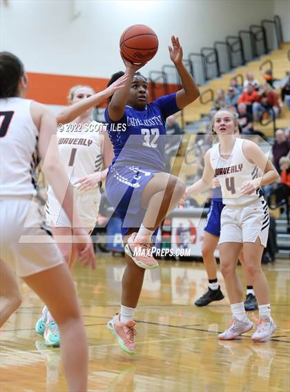 Thumbnail 1 in Chillicothe vs Waverly (OHSAA D2 Sectional Playoff) photogallery.