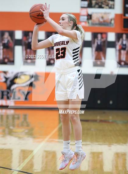 Thumbnail 1 in Chillicothe vs Waverly (OHSAA D2 Sectional Playoff) photogallery.