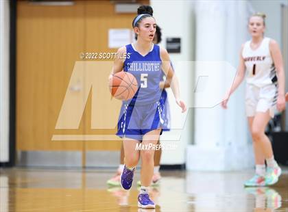 Thumbnail 1 in Chillicothe vs Waverly (OHSAA D2 Sectional Playoff) photogallery.