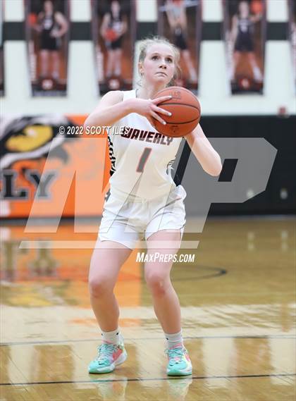 Thumbnail 3 in Chillicothe vs Waverly (OHSAA D2 Sectional Playoff) photogallery.