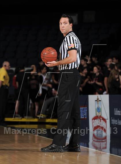 Thumbnail 3 in Rolling Hills Prep vs. Shalhevet (CIF-SS D5A Final) photogallery.