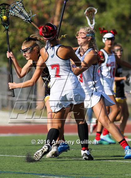 Thumbnail 1 in Foothill vs. Mater Dei (Orange County Championship Final) photogallery.