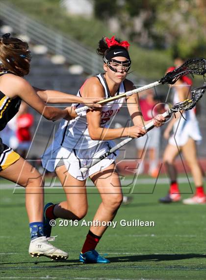 Thumbnail 3 in Foothill vs. Mater Dei (Orange County Championship Final) photogallery.