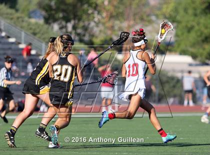 Thumbnail 1 in Foothill vs. Mater Dei (Orange County Championship Final) photogallery.
