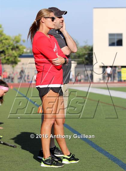 Thumbnail 2 in Foothill vs. Mater Dei (Orange County Championship Final) photogallery.