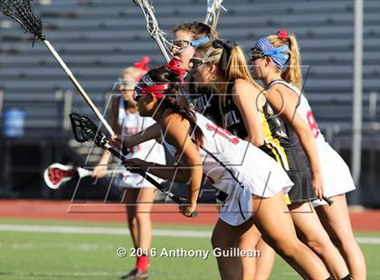 Thumbnail 3 in Foothill vs. Mater Dei (Orange County Championship Final) photogallery.