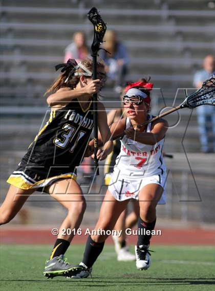 Thumbnail 2 in Foothill vs. Mater Dei (Orange County Championship Final) photogallery.