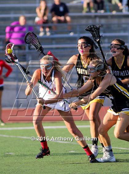 Thumbnail 2 in Foothill vs. Mater Dei (Orange County Championship Final) photogallery.