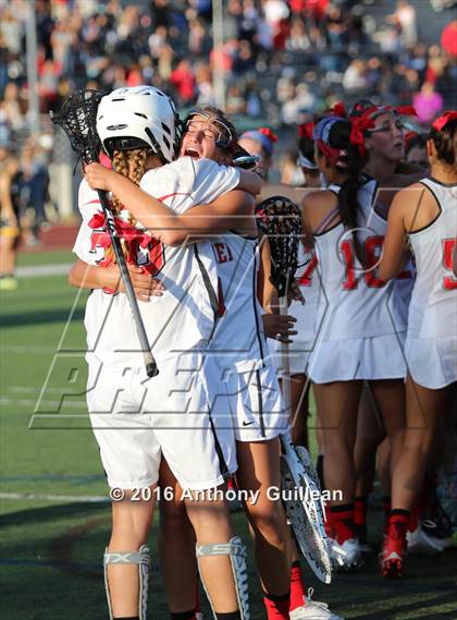 Thumbnail 2 in Foothill vs. Mater Dei (Orange County Championship Final) photogallery.