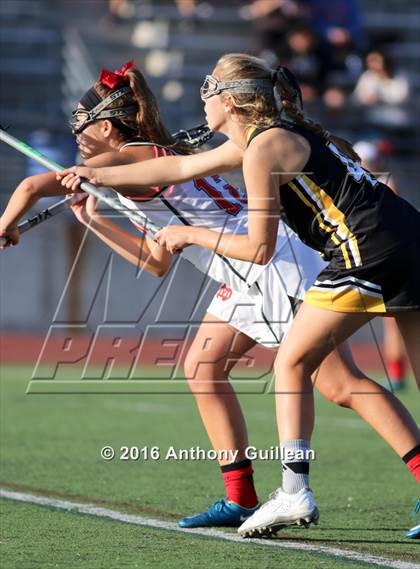 Thumbnail 2 in Foothill vs. Mater Dei (Orange County Championship Final) photogallery.