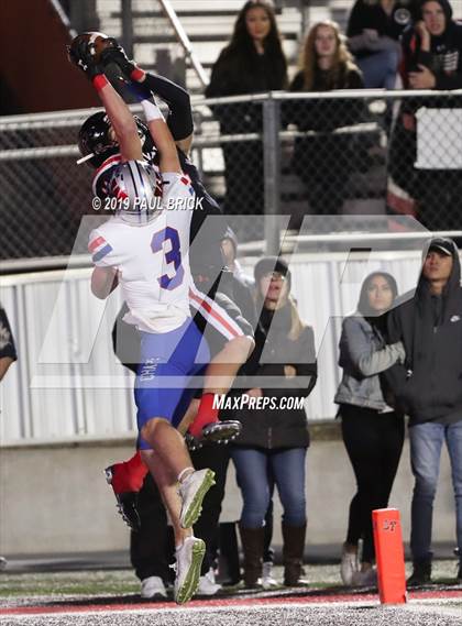 Thumbnail 3 in Lake Travis vs Westlake photogallery.