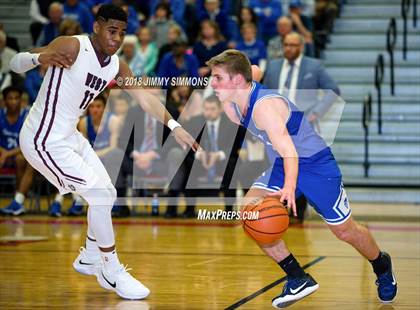 Thumbnail 2 in Belleville West vs. Quincy (IHSA 4A Sectional Semfinal) photogallery.