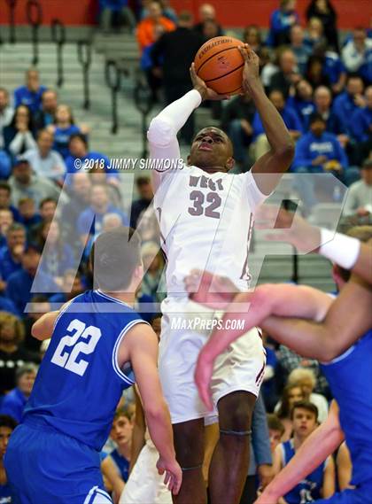 Thumbnail 1 in Belleville West vs. Quincy (IHSA 4A Sectional Semfinal) photogallery.