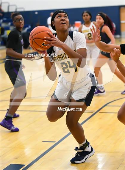 Thumbnail 3 in Riverdale Baptist vs. Millennium (Nike Tournament of Champions)  photogallery.
