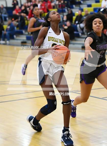 Thumbnail 2 in Riverdale Baptist vs. Millennium (Nike Tournament of Champions)  photogallery.