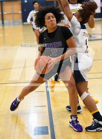 Thumbnail 3 in Riverdale Baptist vs. Millennium (Nike Tournament of Champions)  photogallery.