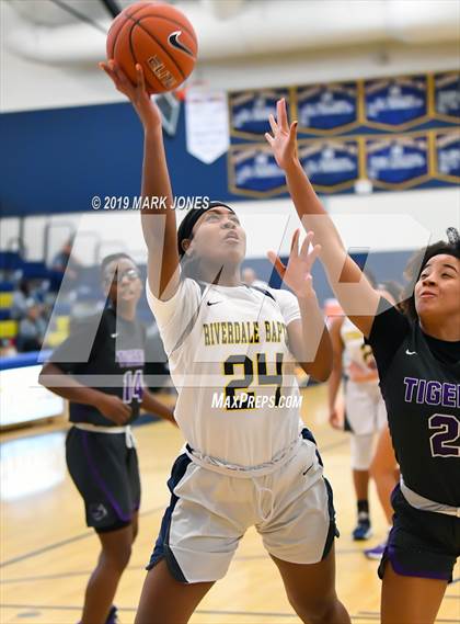 Thumbnail 1 in Riverdale Baptist vs. Millennium (Nike Tournament of Champions)  photogallery.