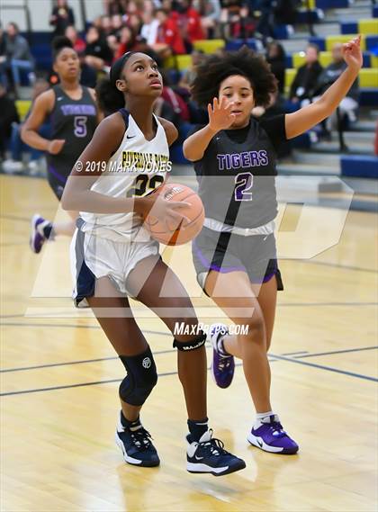 Thumbnail 3 in Riverdale Baptist vs. Millennium (Nike Tournament of Champions)  photogallery.