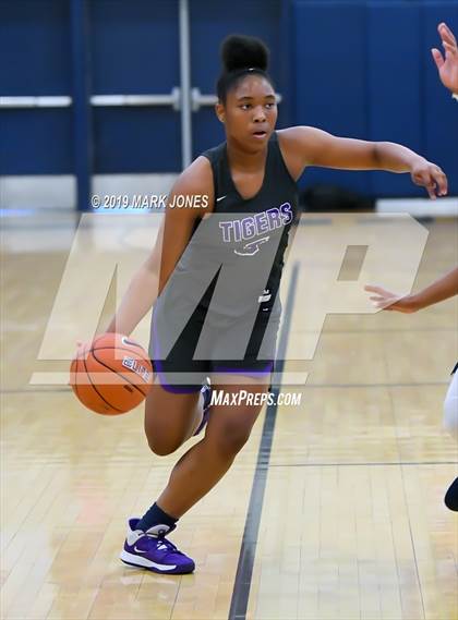 Thumbnail 1 in Riverdale Baptist vs. Millennium (Nike Tournament of Champions)  photogallery.