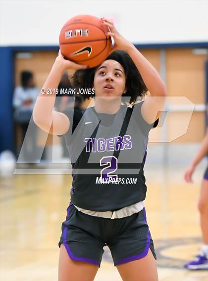 Thumbnail 3 in Riverdale Baptist vs. Millennium (Nike Tournament of Champions)  photogallery.